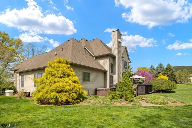 2 Sutton Ct, Hardyston Twp., NJ 07419