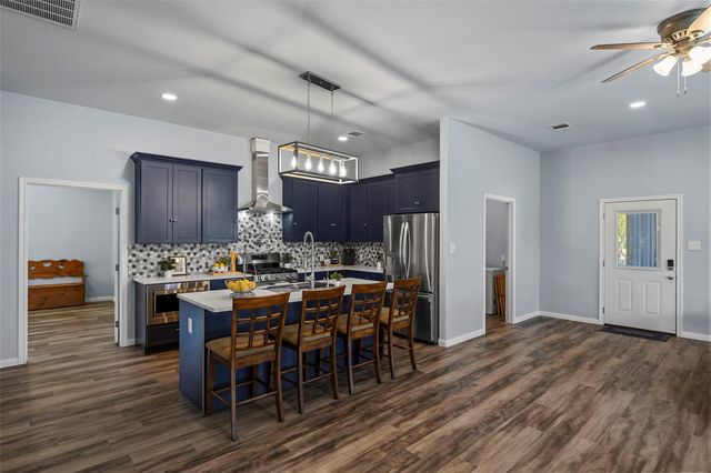 1416 Avenue L, Santa Fe, TX 77510