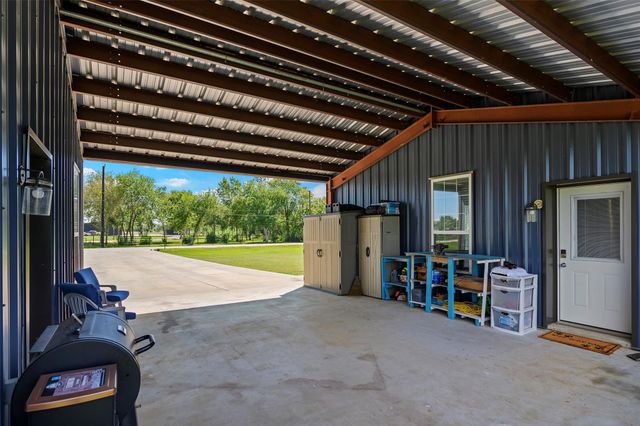 1416 Avenue L, Santa Fe, TX 77510
