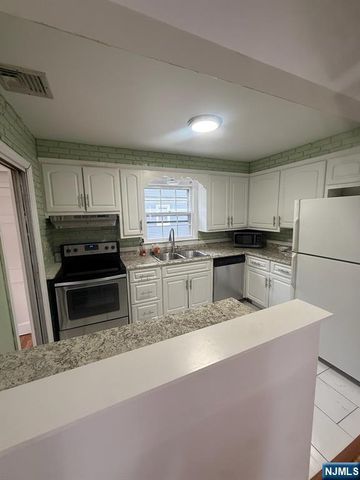 533 Ramapo Valley Road, Oakland, NJ 07436