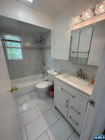 533 Ramapo Valley Road, Oakland, NJ 07436
