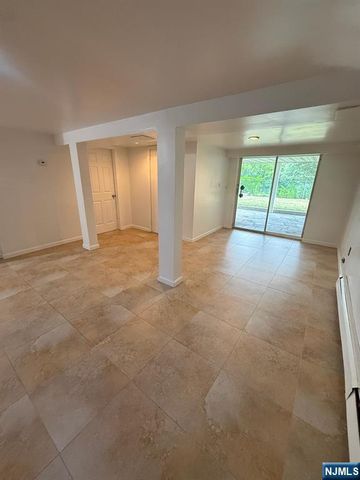 533 Ramapo Valley Road, Oakland, NJ 07436