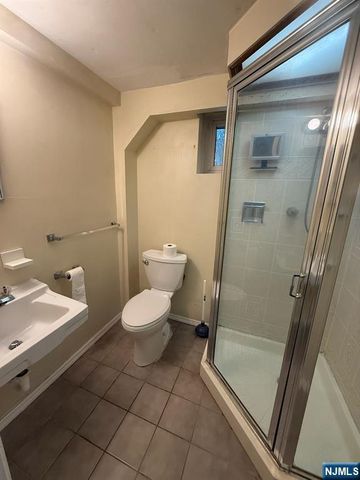533 Ramapo Valley Road, Oakland, NJ 07436