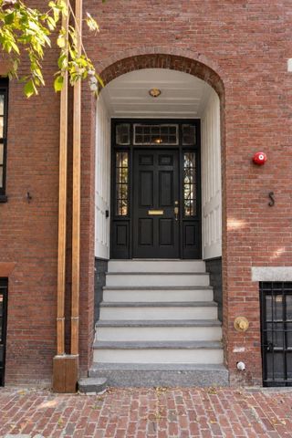 48-49 Fayette St, Boston, MA 02116