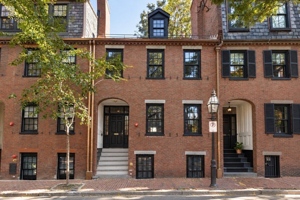 48-49 Fayette St, Boston, MA 02116