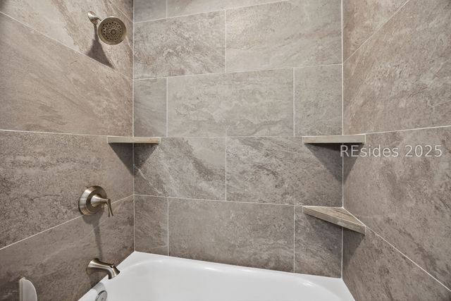 663 William Hilton Pkwy Apt 1119, Hilton Head Island, SC 29928