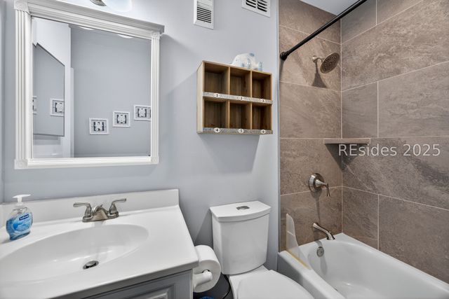 663 William Hilton Pkwy Apt 1119, Hilton Head Island, SC 29928