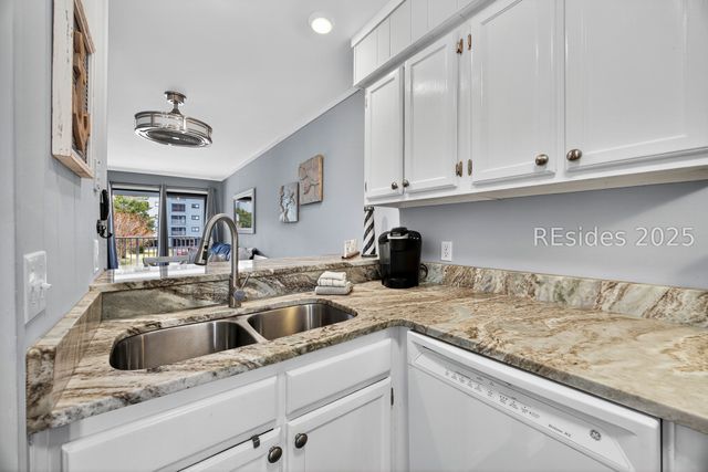 663 William Hilton Pkwy Apt 1119, Hilton Head Island, SC 29928