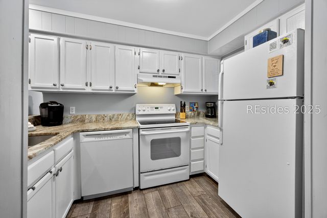 663 William Hilton Pkwy Apt 1119, Hilton Head Island, SC 29928