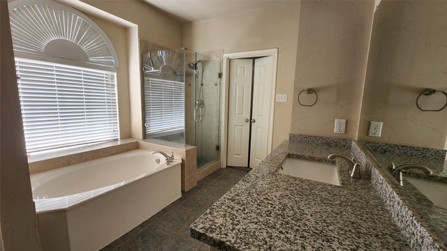 420 Misty Lane, Lewisville, TX 75067