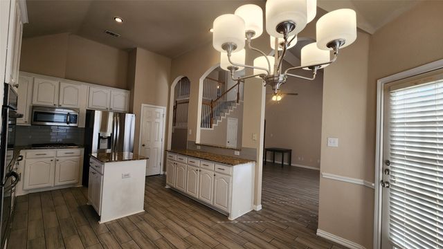 420 Misty Lane, Lewisville, TX 75067
