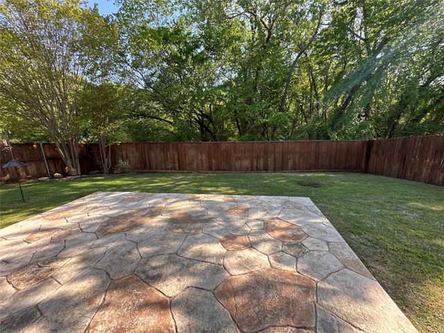 420 Misty Lane, Lewisville, TX 75067
