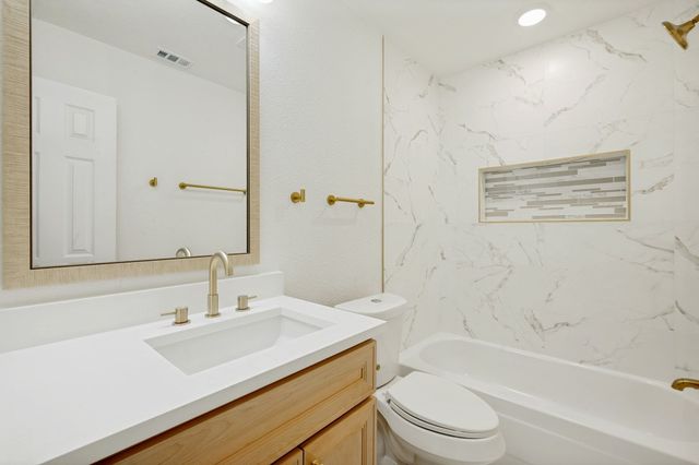 1637 Crosshaven Drive, Lewisville, TX 75077