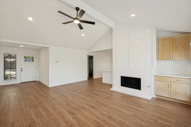 1637 Crosshaven Drive, Lewisville, TX 75077