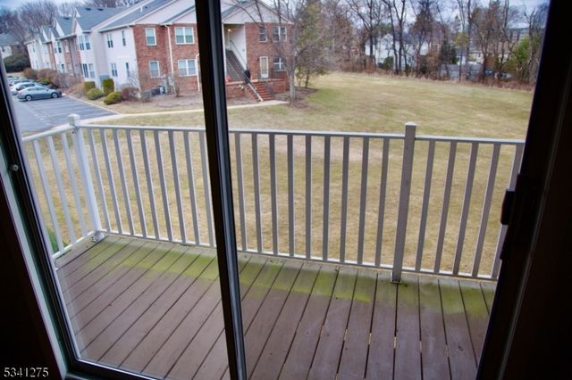 26 Millie Ln, East Hanover Twp., NJ 07936