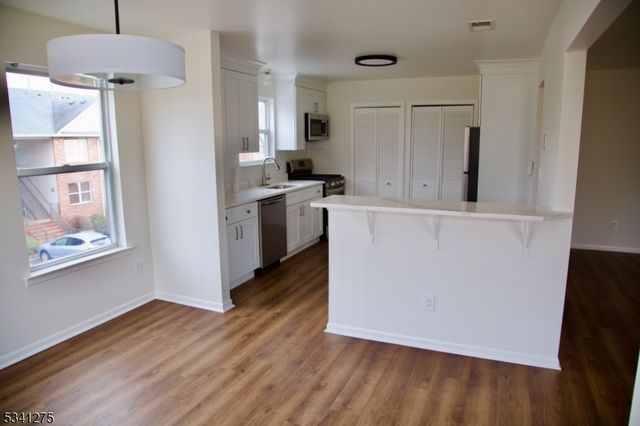 26 Millie Ln, East Hanover Twp., NJ 07936