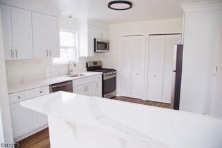 26 Millie Ln, East Hanover Twp., NJ 07936