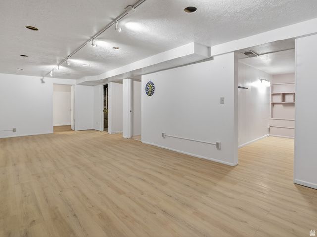 2744 E 7265 S, Cottonwood Heights, UT 84121