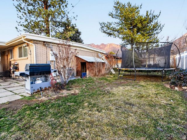 2744 E 7265 S, Cottonwood Heights, UT 84121