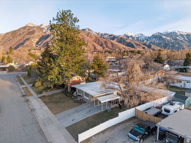 2744 E 7265 S, Cottonwood Heights, UT 84121