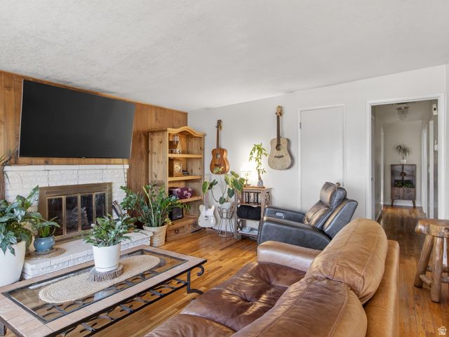 2744 E 7265 S, Cottonwood Heights, UT 84121