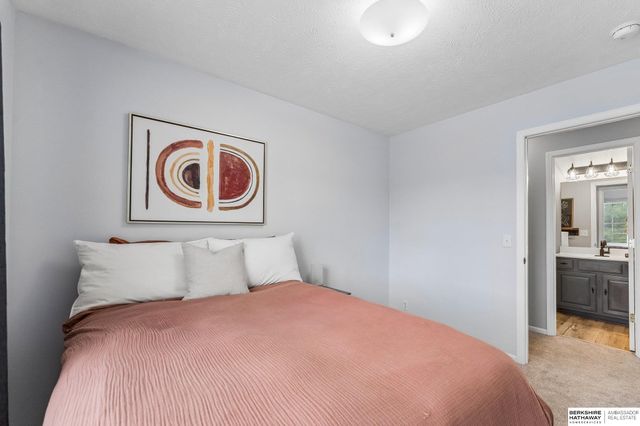 18932 U Street, Omaha, NE 68135