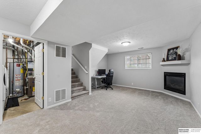 18932 U Street, Omaha, NE 68135
