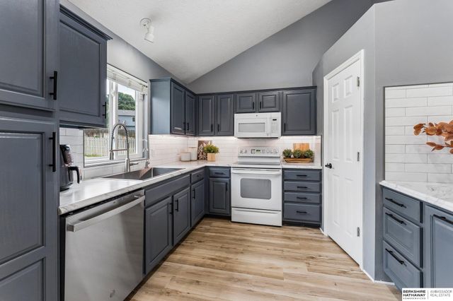 18932 U Street, Omaha, NE 68135
