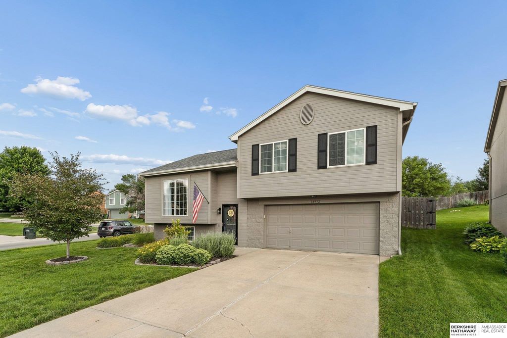 18932 U Street, Omaha, NE 68135
