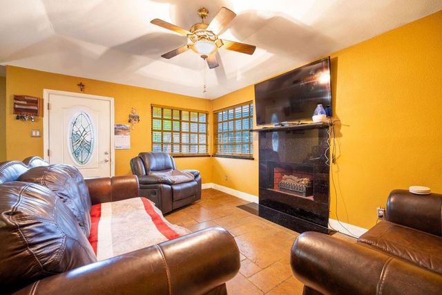 8610 Crystal Cove Court, Houston, TX 77044