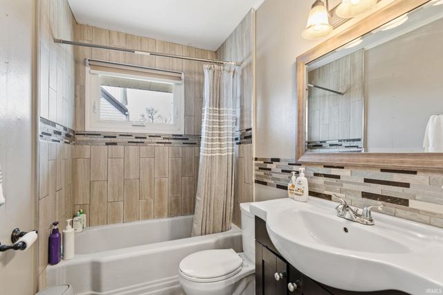 4642 Warsaw Street, Fort Wayne, IN 46806