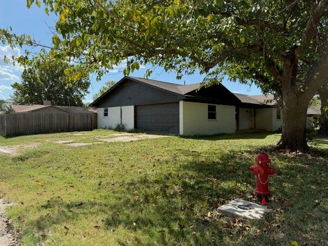 501 N Emerson Street, Mart, TX 76664