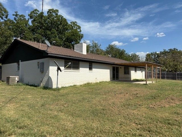 501 N Emerson Street, Mart, TX 76664