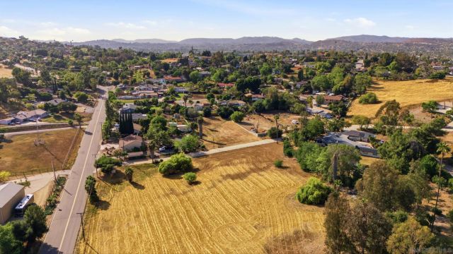 Birch Ave E, Escondido, CA 92027