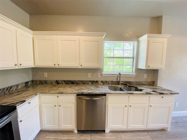 3406 Avon Drive, Denton, TX 76209