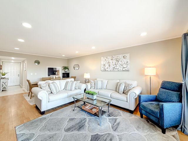 150 Lake Nancy Lane 419, West Palm Beach, FL 33411