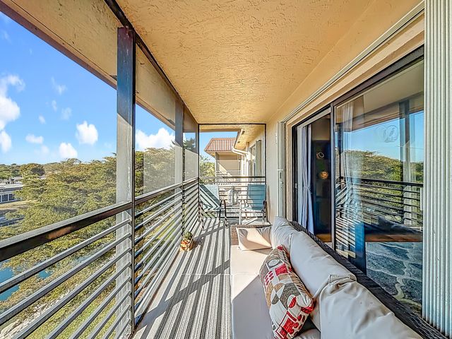 150 Lake Nancy Lane 419, West Palm Beach, FL 33411