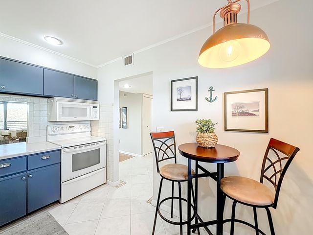 150 Lake Nancy Lane 419, West Palm Beach, FL 33411