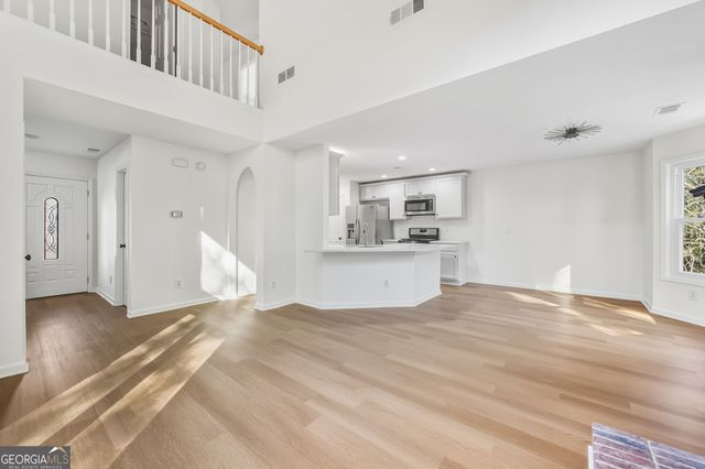 138 Stoneforest Drive, Woodstock, GA 30189