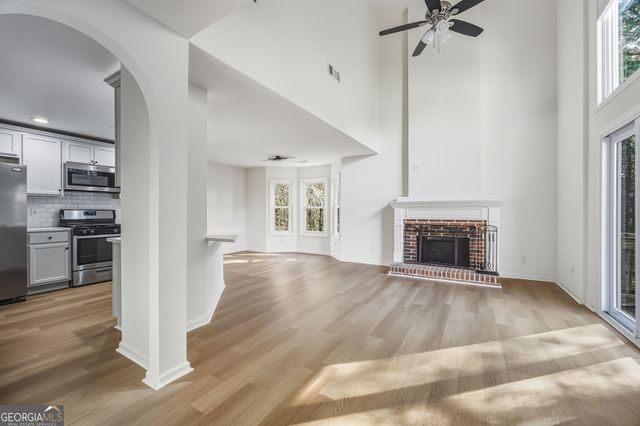 138 Stoneforest Drive, Woodstock, GA 30189