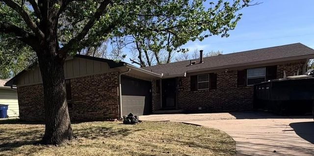 8149 E Zimmerly St, Wichita, KS 67207