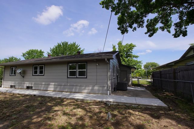 8149 E Zimmerly St, Wichita, KS 67207