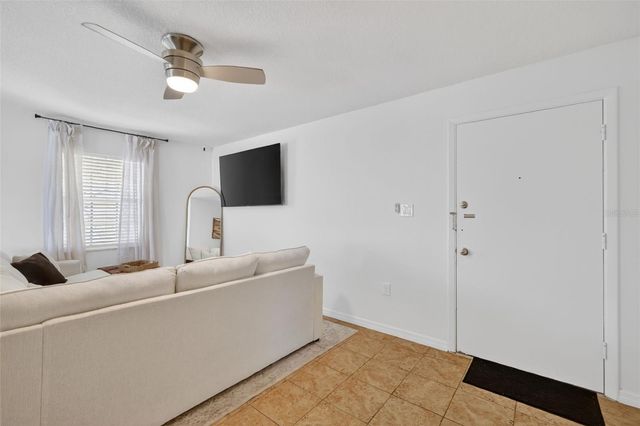 1112 W MAIN STREET E7, Leesburg, FL 34748