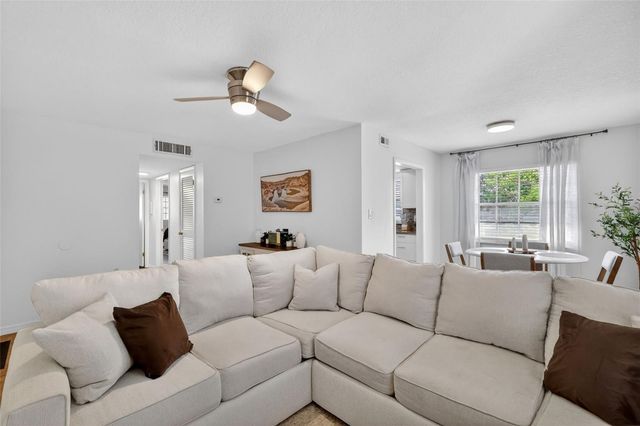 1112 W MAIN STREET E7, Leesburg, FL 34748