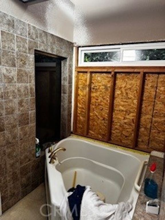 Image 3 of property listing at 25631 Hampton, Laguna Niguel, CA 92677