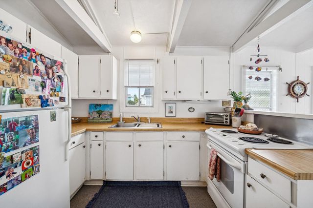 13626 Pirates Beach Boulevard, Galveston, TX 77554