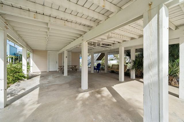 13626 Pirates Beach Boulevard, Galveston, TX 77554