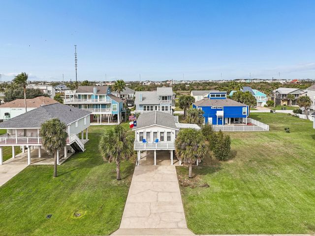 13626 Pirates Beach Boulevard, Galveston, TX 77554