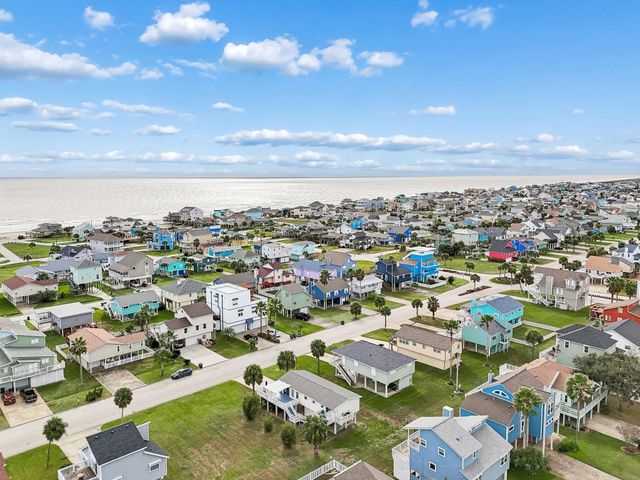 13626 Pirates Beach Boulevard, Galveston, TX 77554