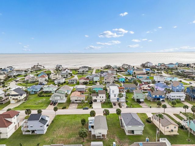 13626 Pirates Beach Boulevard, Galveston, TX 77554